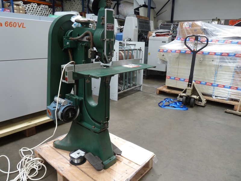MONOTYPE BOSTON NO 7 WIRE STITCHER