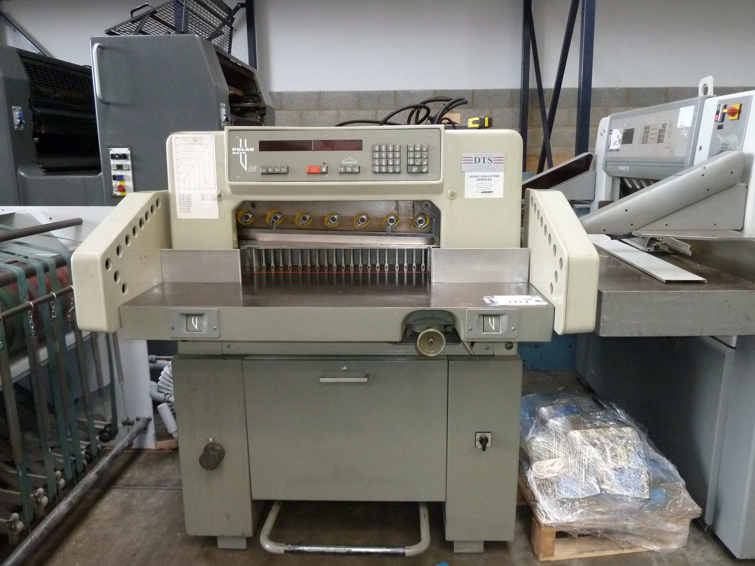 POLAR 55 EM GUILLOTINE