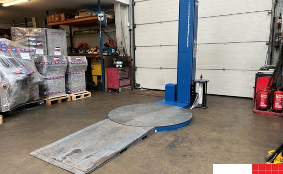Used Other Machinery Cheap C-One Semi Automatic pallet wrapping machine ...