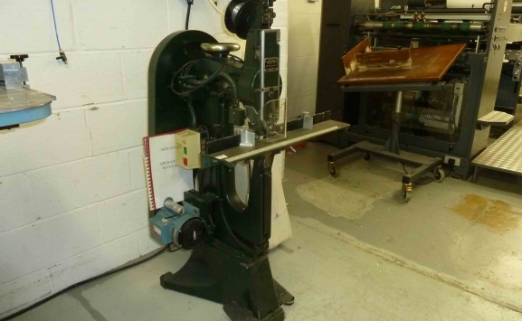 BOSTON NO7 SINGLE HEAD WIRE STITCHER 84
